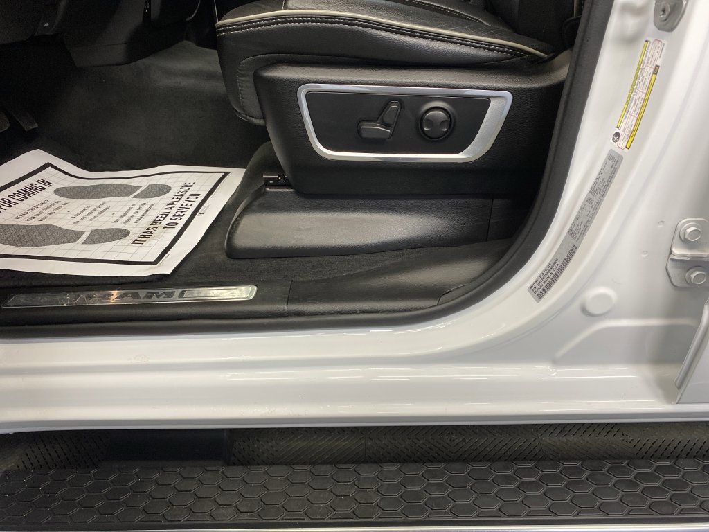 Certified 2022 RAM 1500 Laramie AWD/4WD image 14