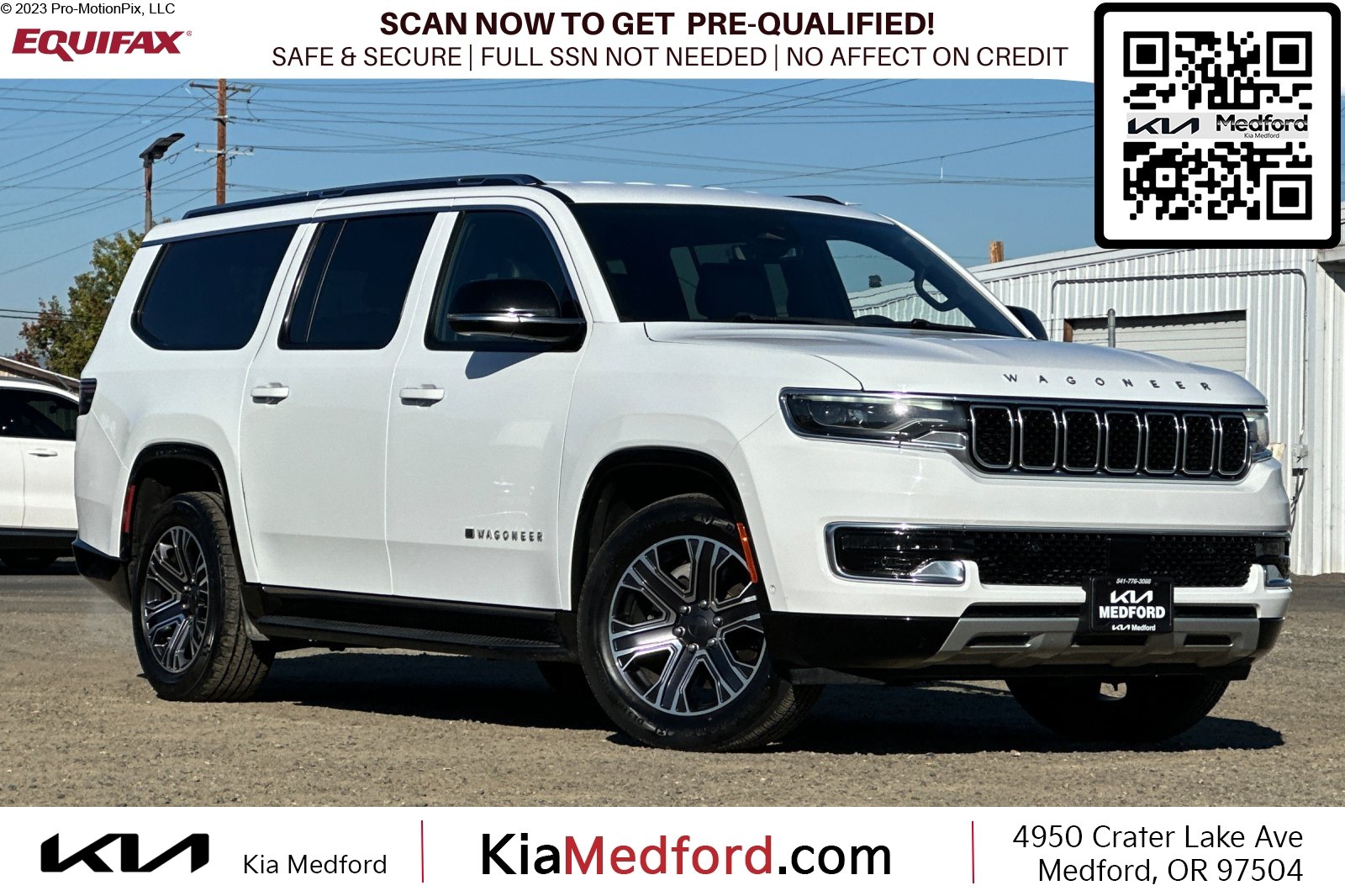 Used 2024 Jeep Wagoneer L Series II w/ Flexible Seating Group AWD/4WD image 1