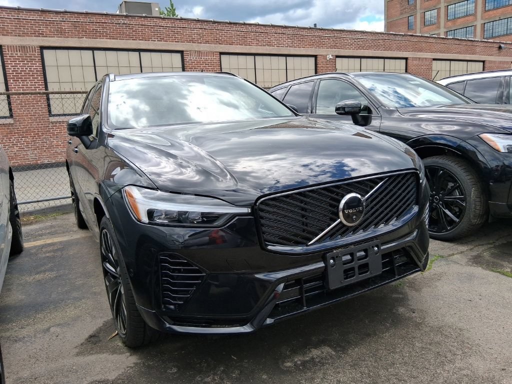 New 2026 Volvo XC60 T8 Ultra w/ Protection Package Premier AWD/4WD image 2
