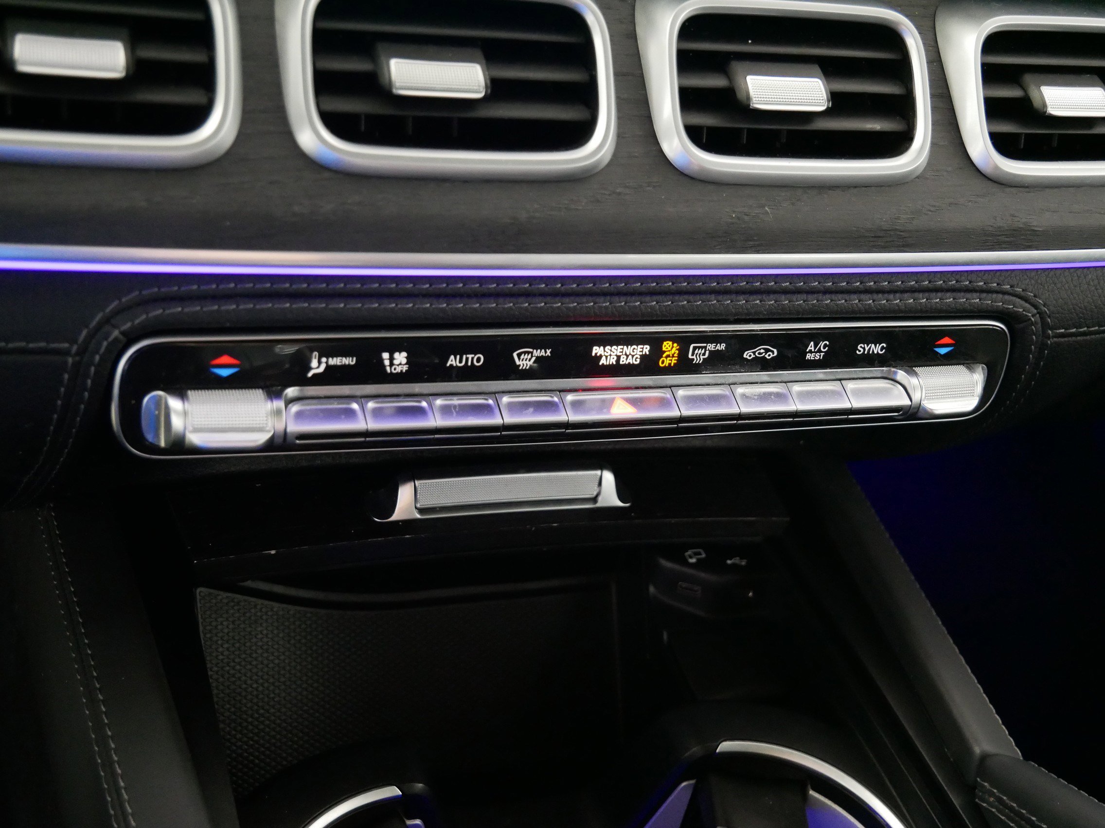 Used 2022 Mercedes-Benz GLS 450 4MATIC image 23