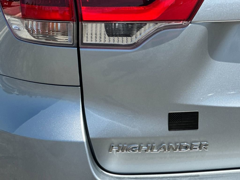 Used 2019 Toyota Highlander LE FWD image 25