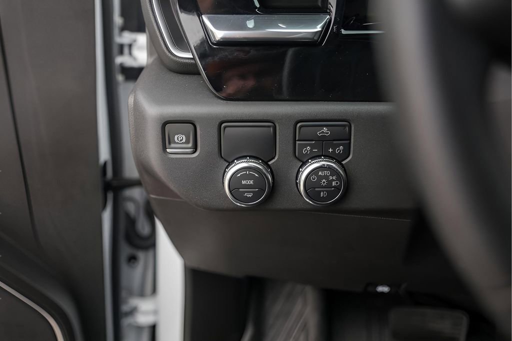 Certified 2025 GMC Sierra 1500 Elevation image 18