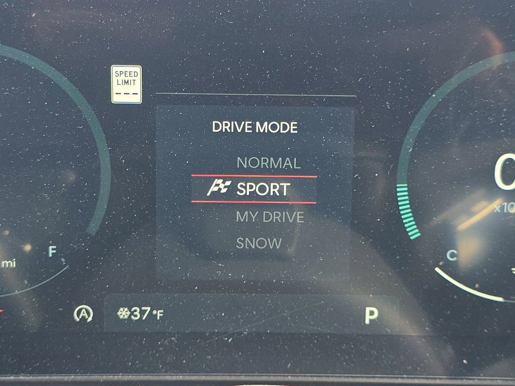 Used 2024 Hyundai Santa Fe Limited image 36