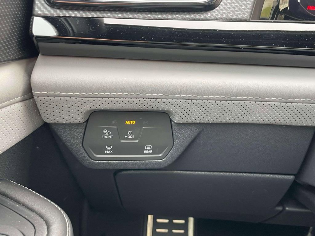 New 2024 Volkswagen Atlas Cross Sport SEL R-Line image 21