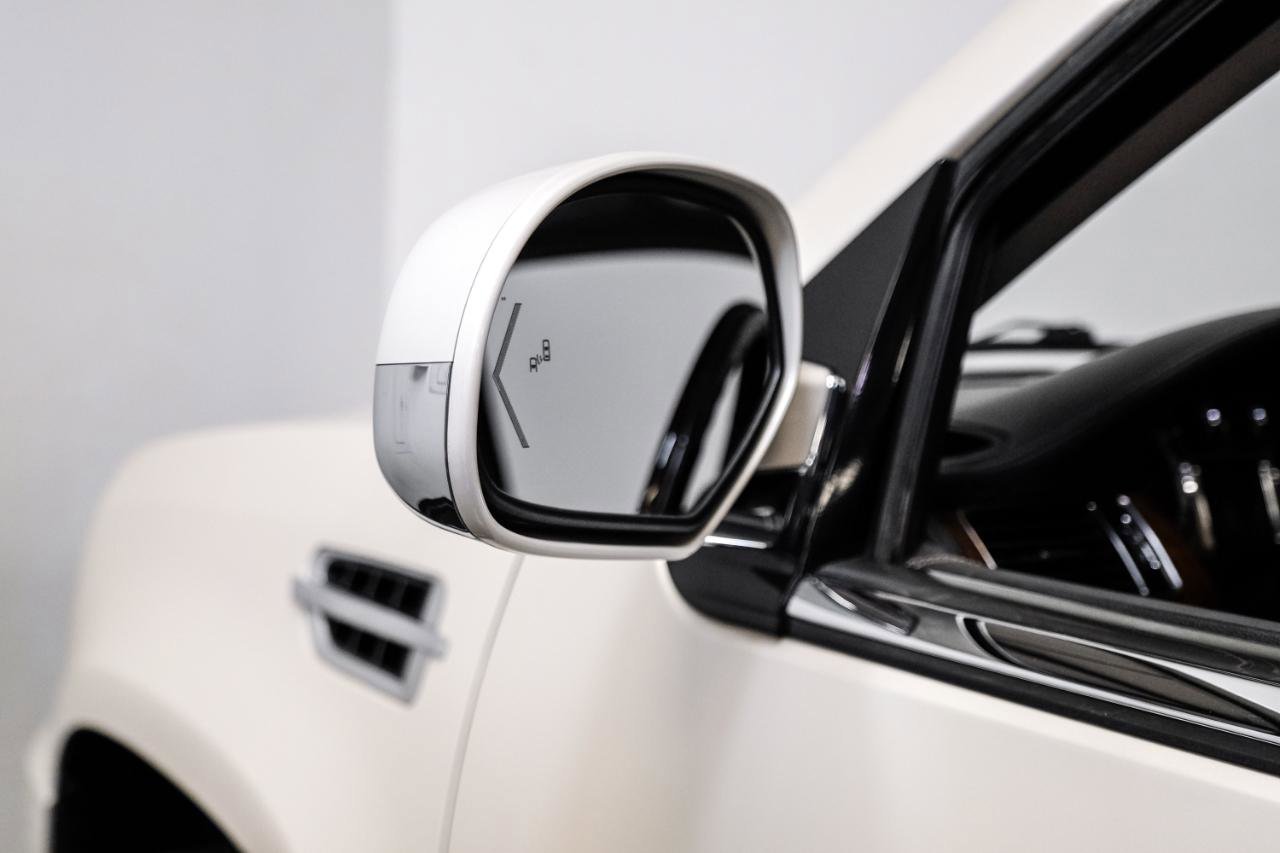 Used 2013 Cadillac Escalade Platinum RWD image 54
