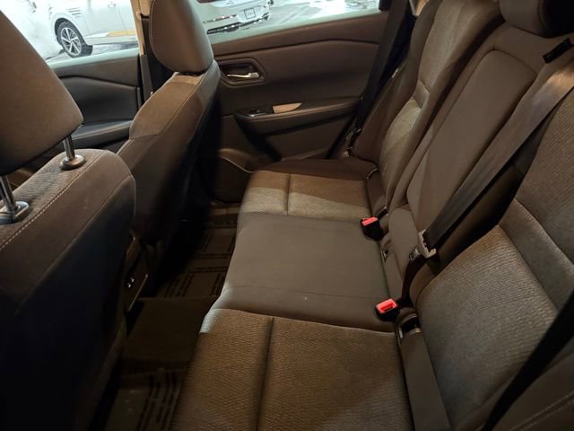 Certified 2025 Nissan Rogue SV image 30