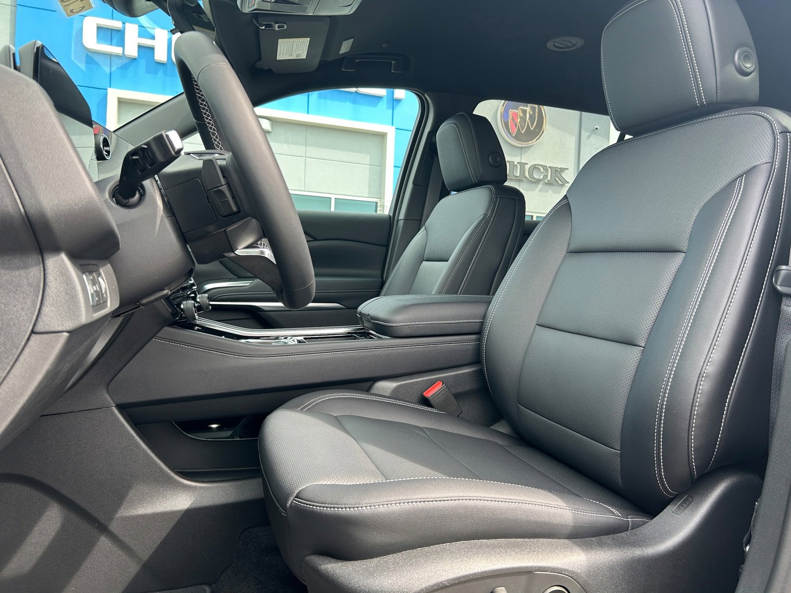 New 2026 Chevrolet Traverse LT w/ Driver Confidence Package FWD image 11