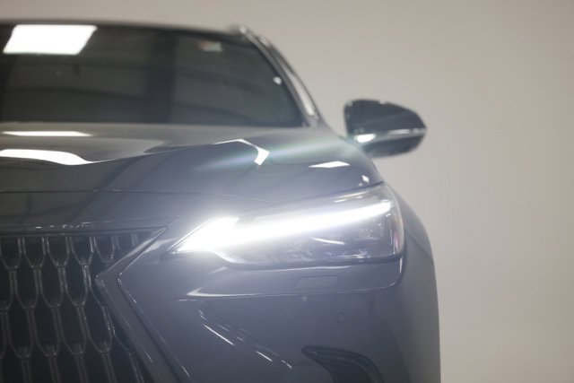 Used 2026 Lexus NX 350h AWD w/ Luxury Package image 3