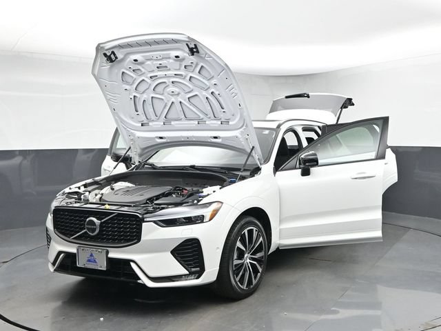 Used 2024 Volvo XC60 B5 Plus w/ Protection Package Premier AWD/4WD image 48