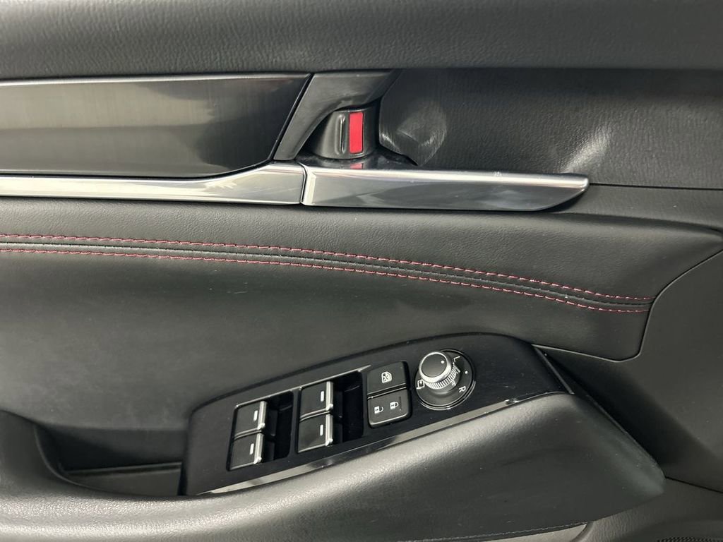 Used 2021 MAZDA MAZDA6 Carbon Edition image 12