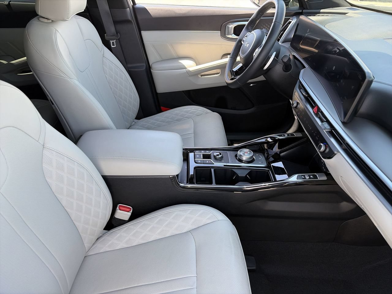 Certified 2025 Kia Sorento SX Prestige AWD/4WD image 11