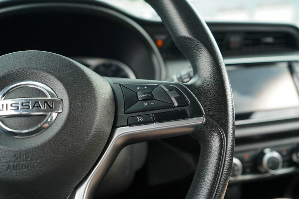Used 2019 Nissan Kicks S FWD image 31