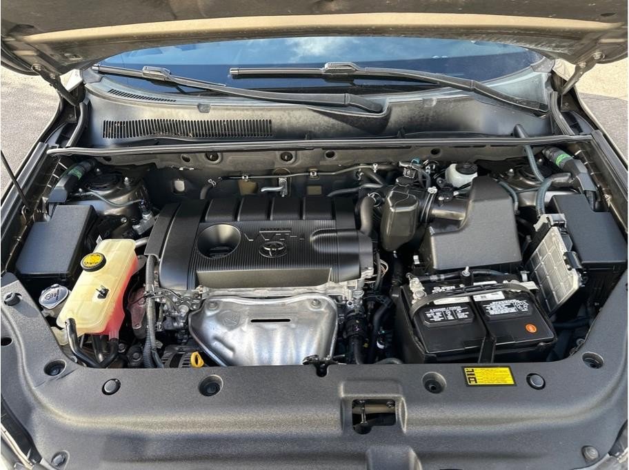 Used 2011 Toyota RAV4 4WD w/ Base L4 Extra Value Pkg image 24