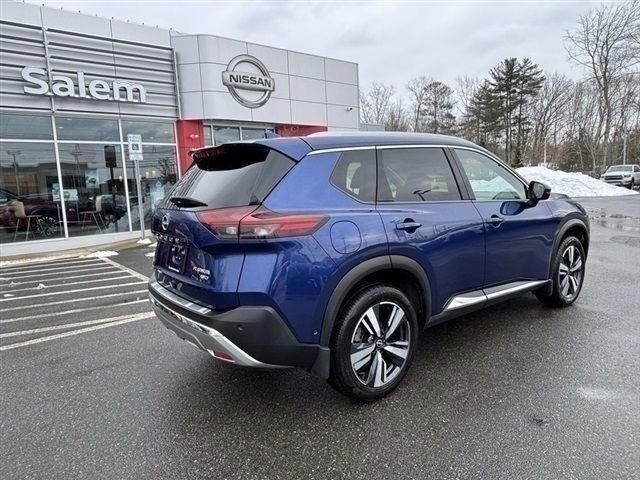 Used 2023 Nissan Rogue Platinum image 3