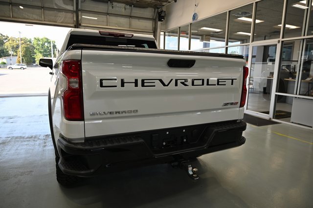 Used 2024 Chevrolet Silverado 1500 ZR2 w/ Technology Package image 6