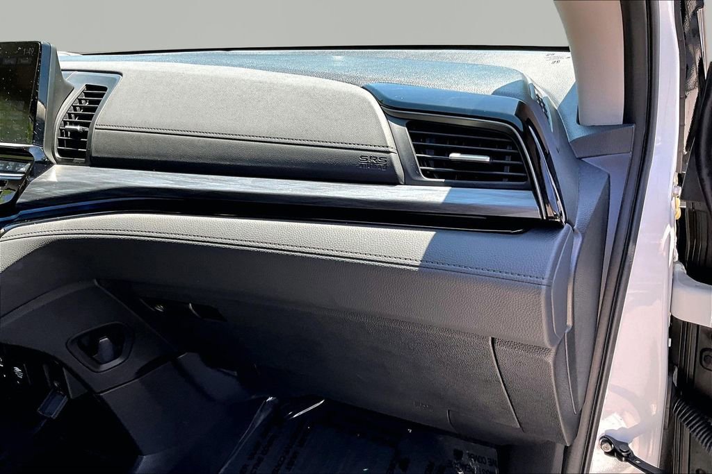 Used 2025 Honda Odyssey Elite image 21