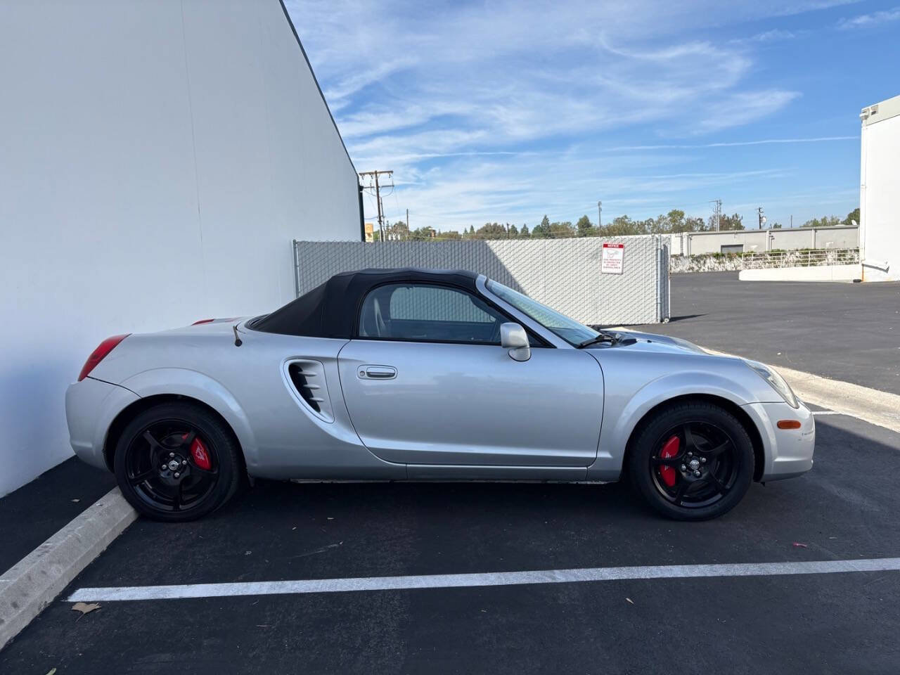 Used 2003 Toyota MR2 RWD image 7