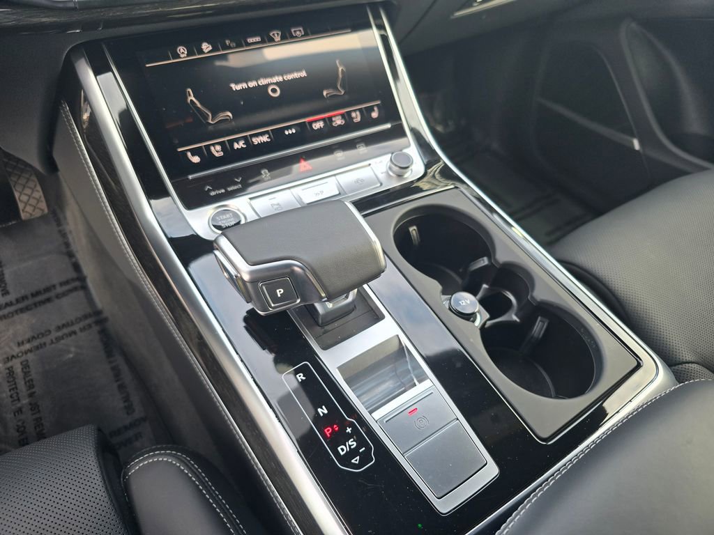 Used 2025 Audi Q8 Prestige w/ Prestige Package image 31