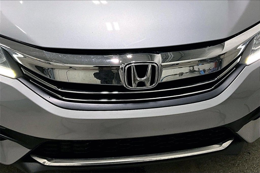 Used 2017 Honda Accord Sport Special Edition image 32