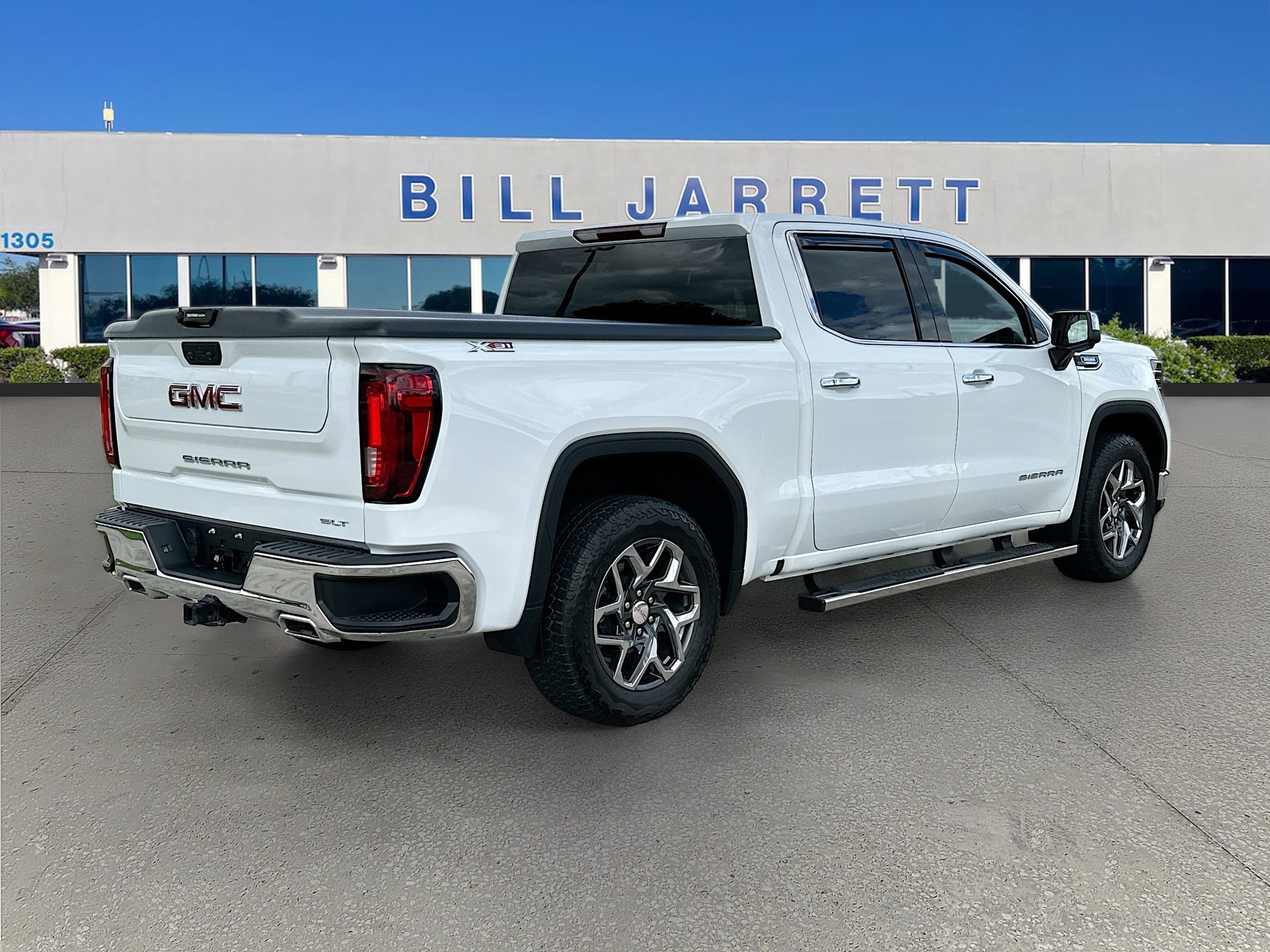 Used 2024 GMC Sierra 1500 SLT w/ X31 Off-Road Package image 7