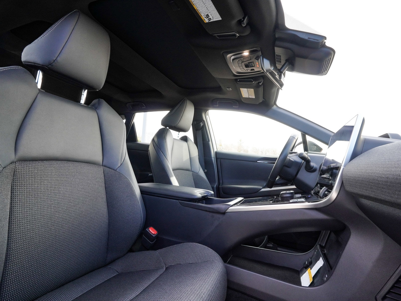 Used 2025 Toyota bZ4X AWD image 40