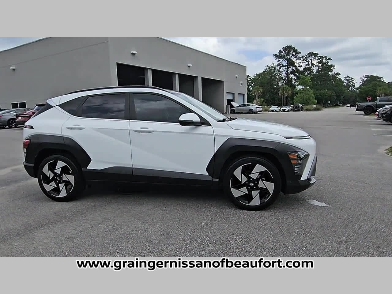 Used 2024 Hyundai Kona Limited FWD image 34