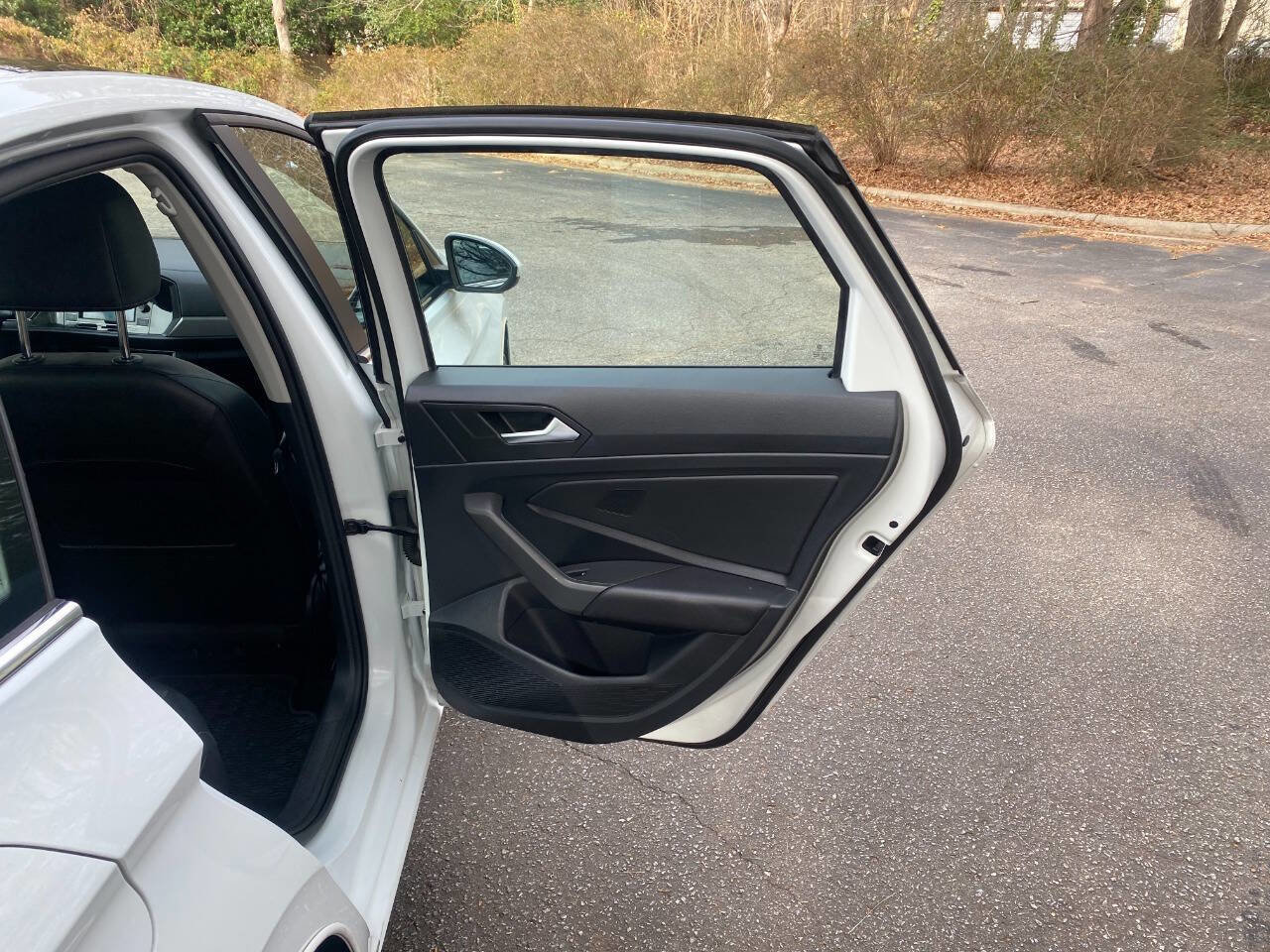 Used 2019 Volkswagen Jetta SE image 43