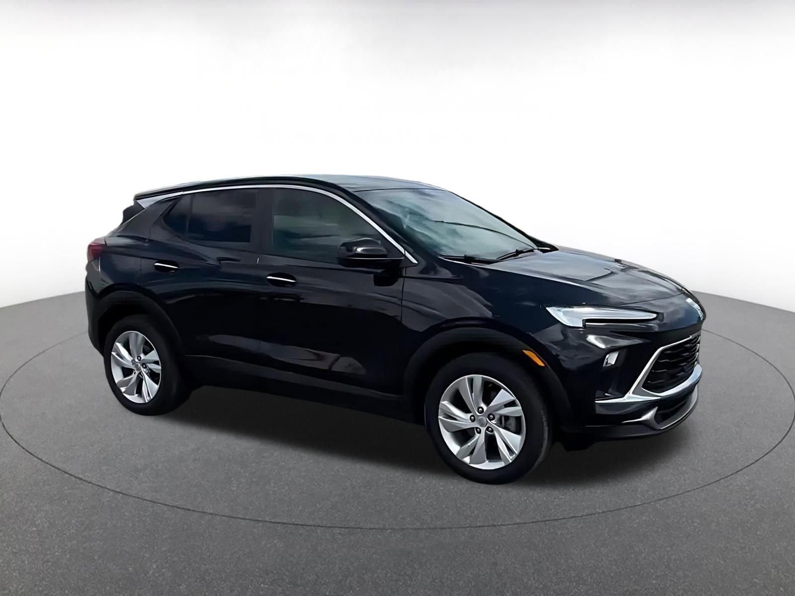 Used 2025 Buick Encore GX Preferred FWD image 2
