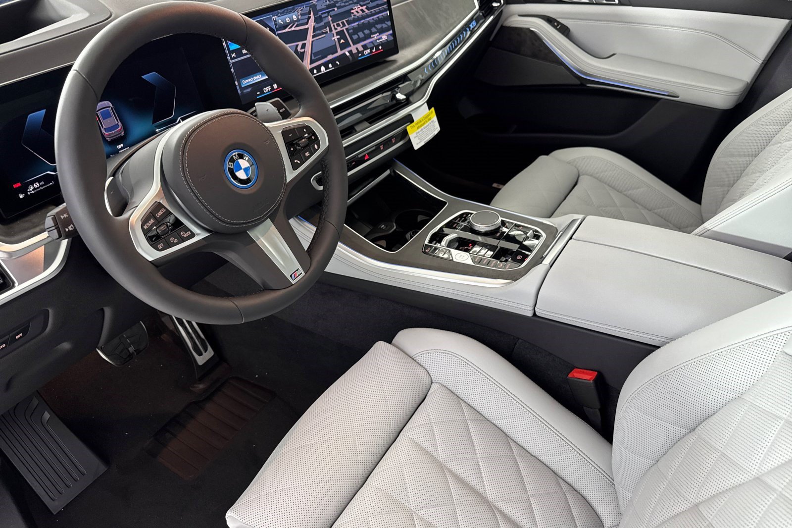New 2026 BMW X5 xDrive50e w/ M Sport Package AWD/4WD image 4