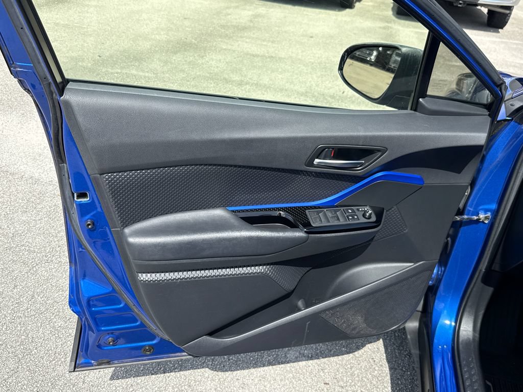 Used 2020 Toyota C-HR XLE FWD image 12