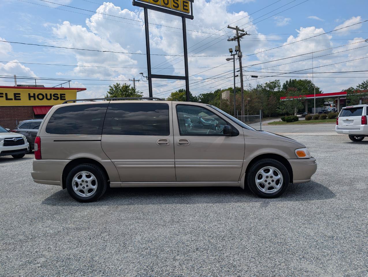 Used 2001 Oldsmobile Silhouette GLS w/ Towing Pkg FWD image 5