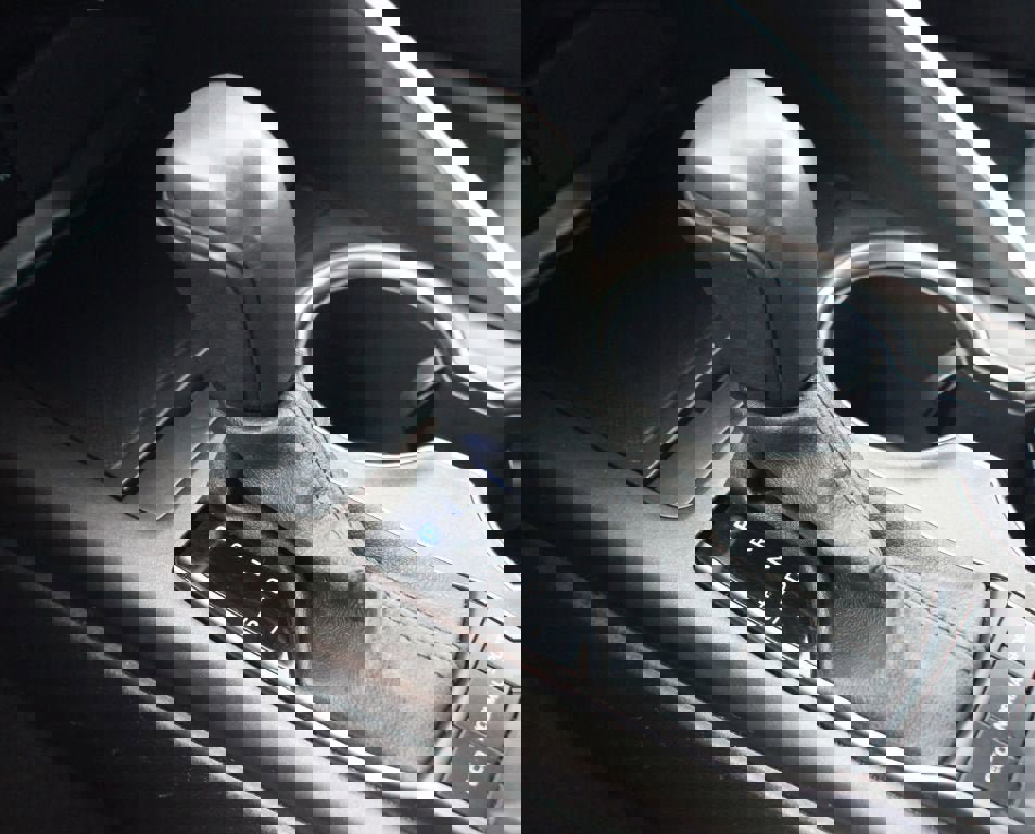 Used 2024 Toyota Camry SE image 9