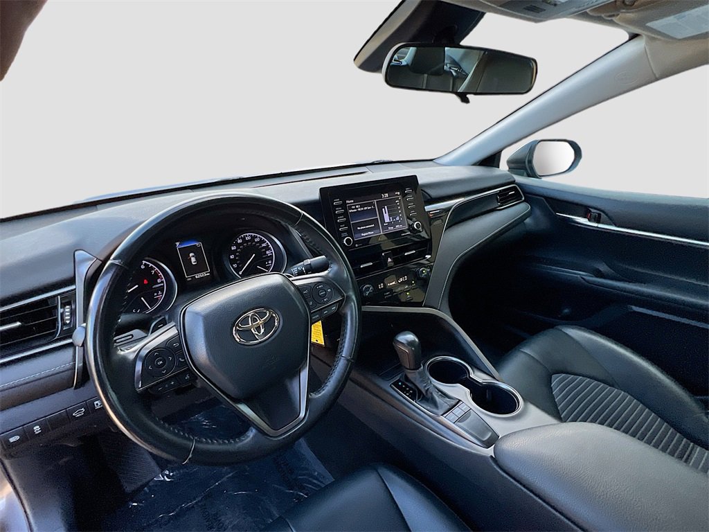 Used 2023 Toyota Camry SE image 9