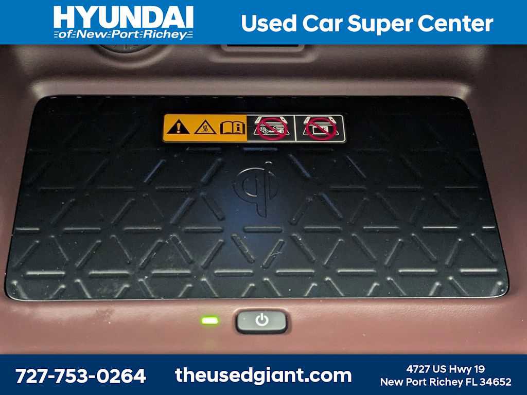 Used 2025 Toyota RAV4 Limited w/ Advanced Technology Package image 32