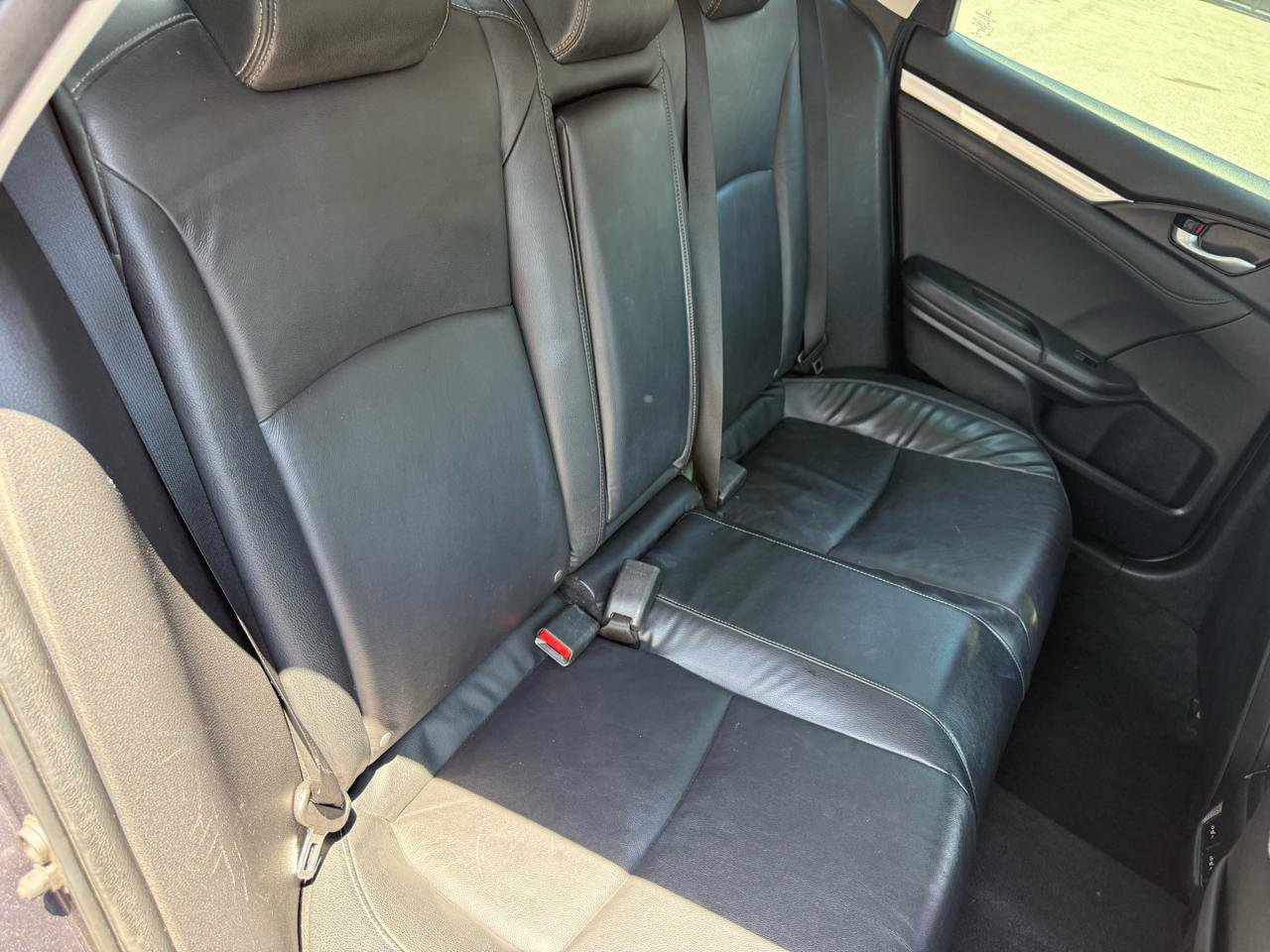 Used 2016 Honda Civic Touring image 8