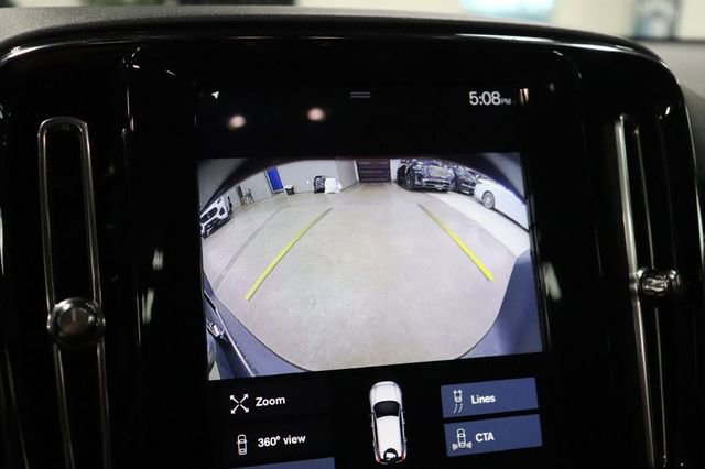Used 2020 Volvo XC40 T5 R-Design w/ Protection Package Premier image 35