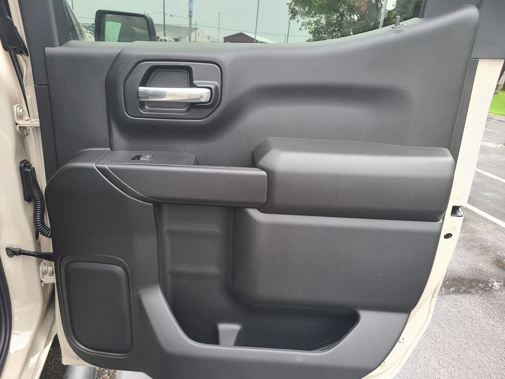 New 2026 Chevrolet Silverado 1500 Custom w/ Turbomax Blackout Package AWD/4WD image 19