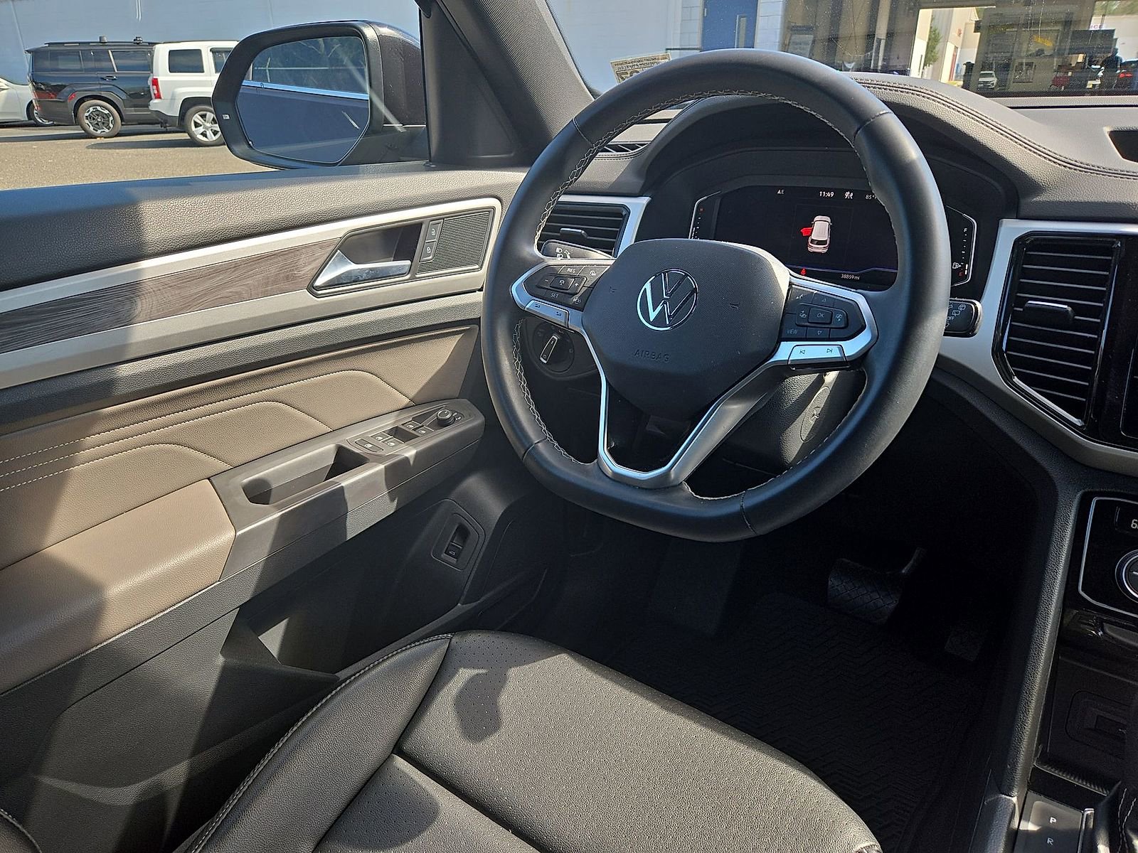 Used 2022 Volkswagen Atlas Cross Sport SE image 15