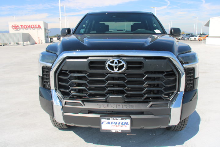 New 2026 Toyota Tundra SR5 w/ TRD Off-Road Package AWD/4WD image 7