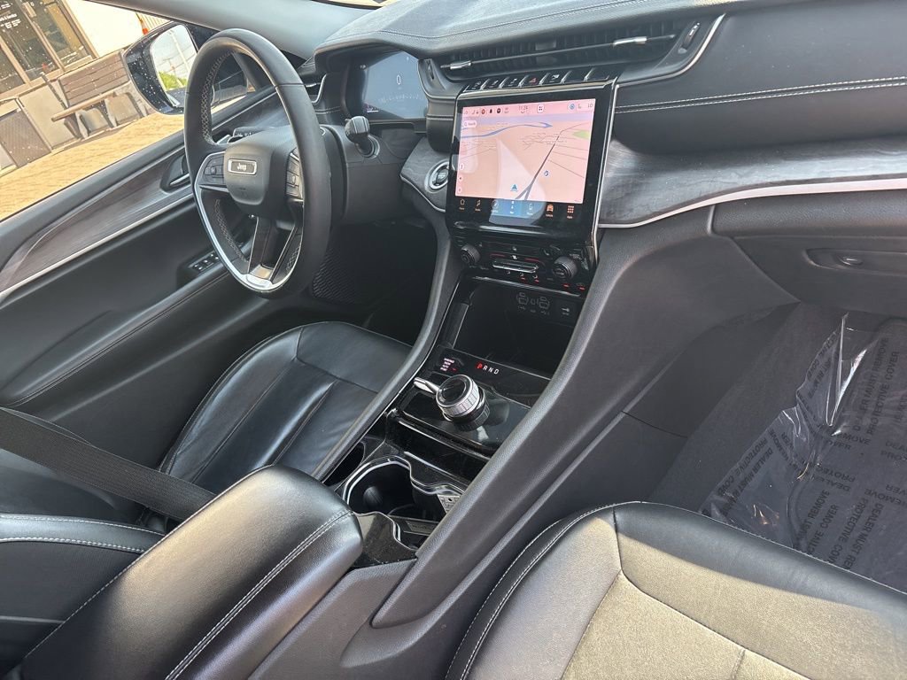 Used 2023 Jeep Grand Cherokee Limited w/ Black Appearance Package image 33