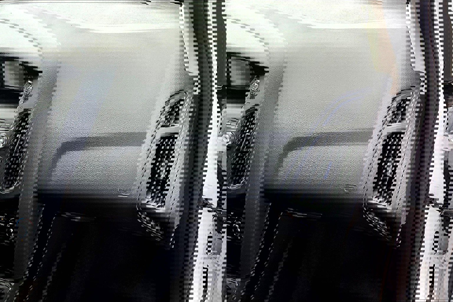 Used 2018 Ford Focus SE image 21