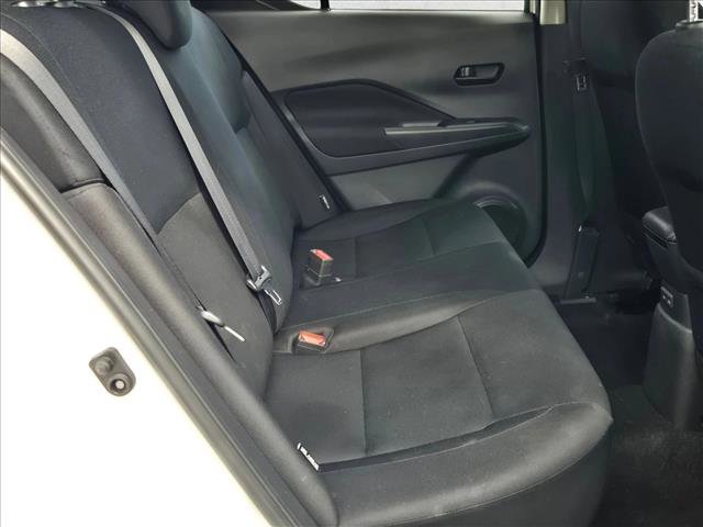 Used 2024 Nissan Kicks S image 19