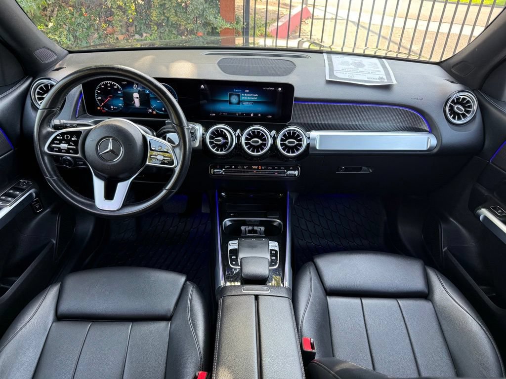 Used 2021 Mercedes-Benz GLB 250 w/ Premium Package image 8