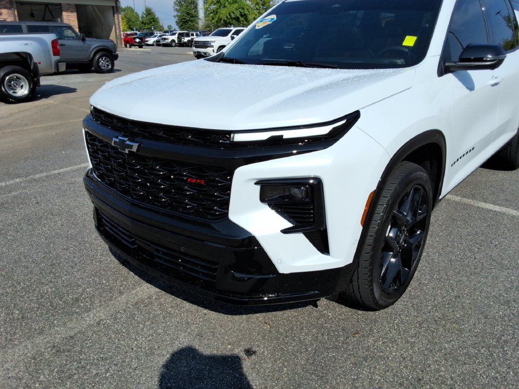 Certified 2026 Chevrolet Traverse RS FWD image 9