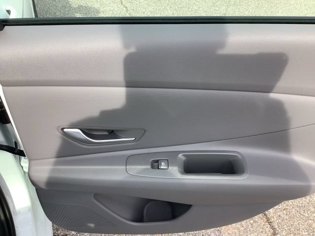 New 2026 Hyundai Elantra SEL Sport Premium FWD image 17