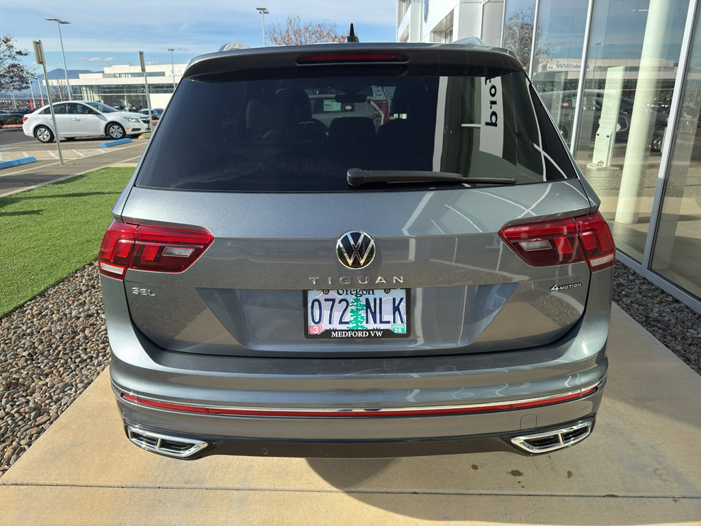 Used 2022 Volkswagen Tiguan SEL R-Line image 5