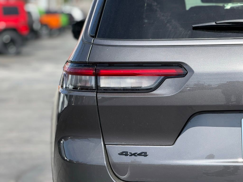 New 2026 Jeep Grand Cherokee L 4WD image 8
