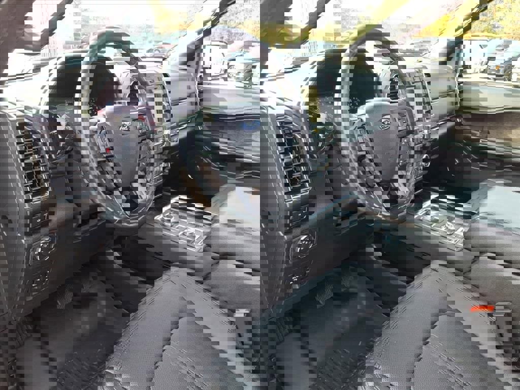 Certified 2019 Ford Expedition Limited w/ Equipment Group 302A image 17