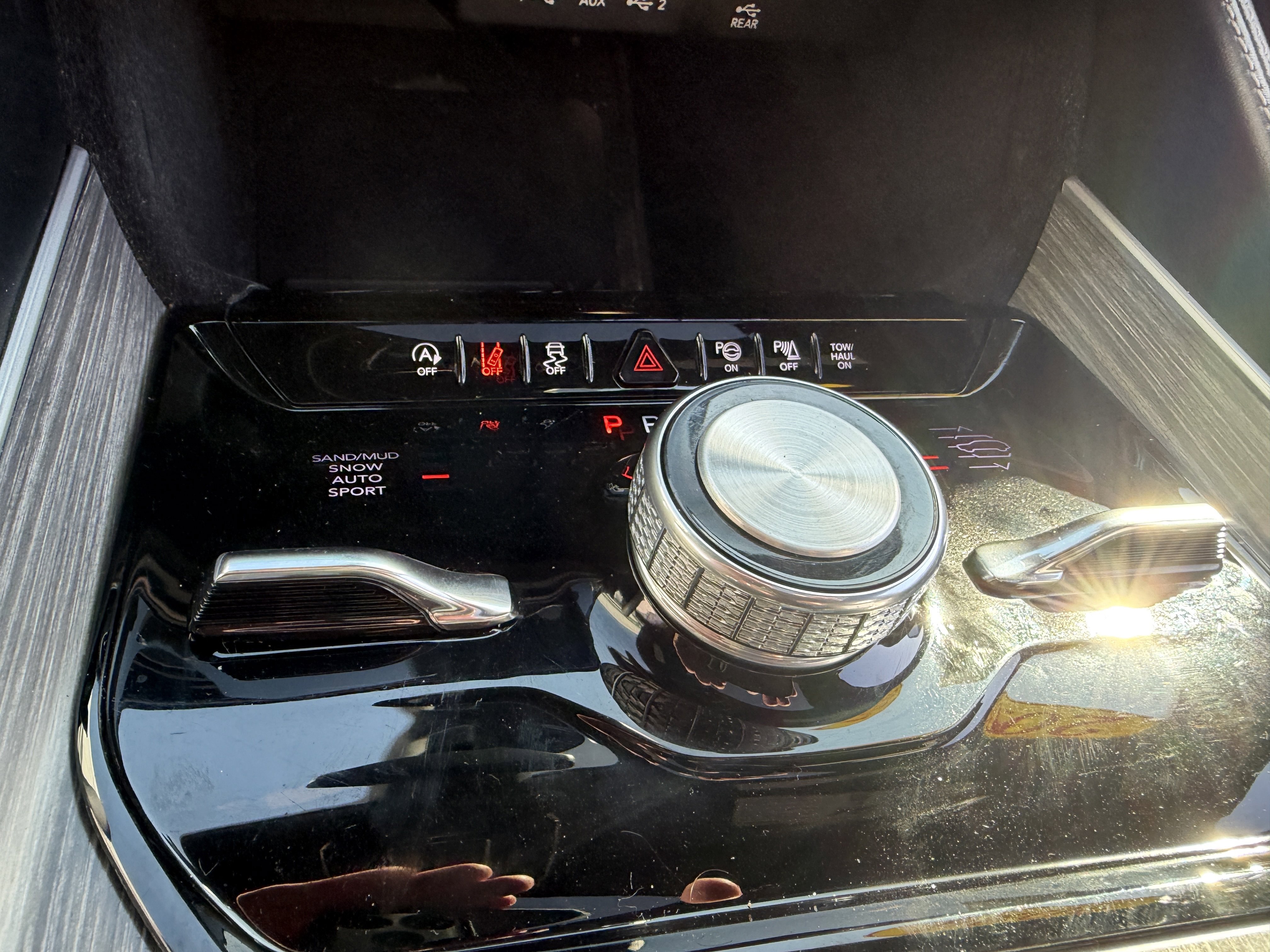 Used 2024 Jeep Wagoneer L Series III w/ Premium Group I image 48