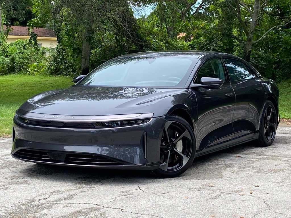 Used 2024 Lucid Air Pure RWD image 2
